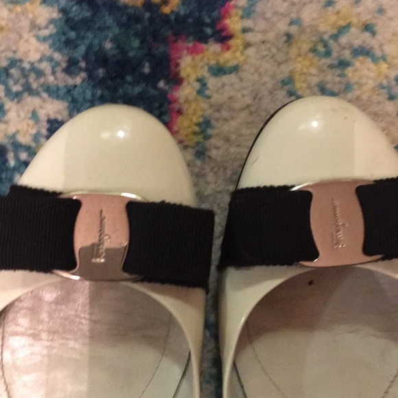 Ferragamo flats size 8 - Picture 4 of 4